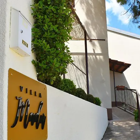 Vila Madu --- Entire Private With Jacuzzi