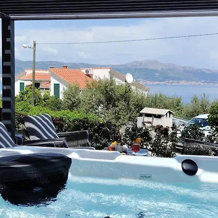 Madu --- Entire Private With Jacuzzi Villa *