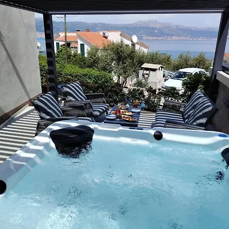 Madu --- Entire Private With Jacuzzi Villa *