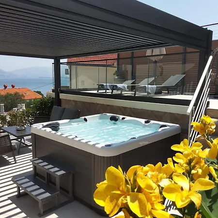Vila Madu --- Entire Private With Jacuzzi Trogir