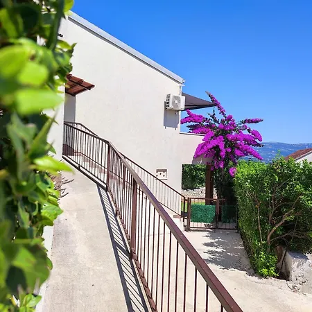 Villa Madu --- Entire Private With Jacuzzi *